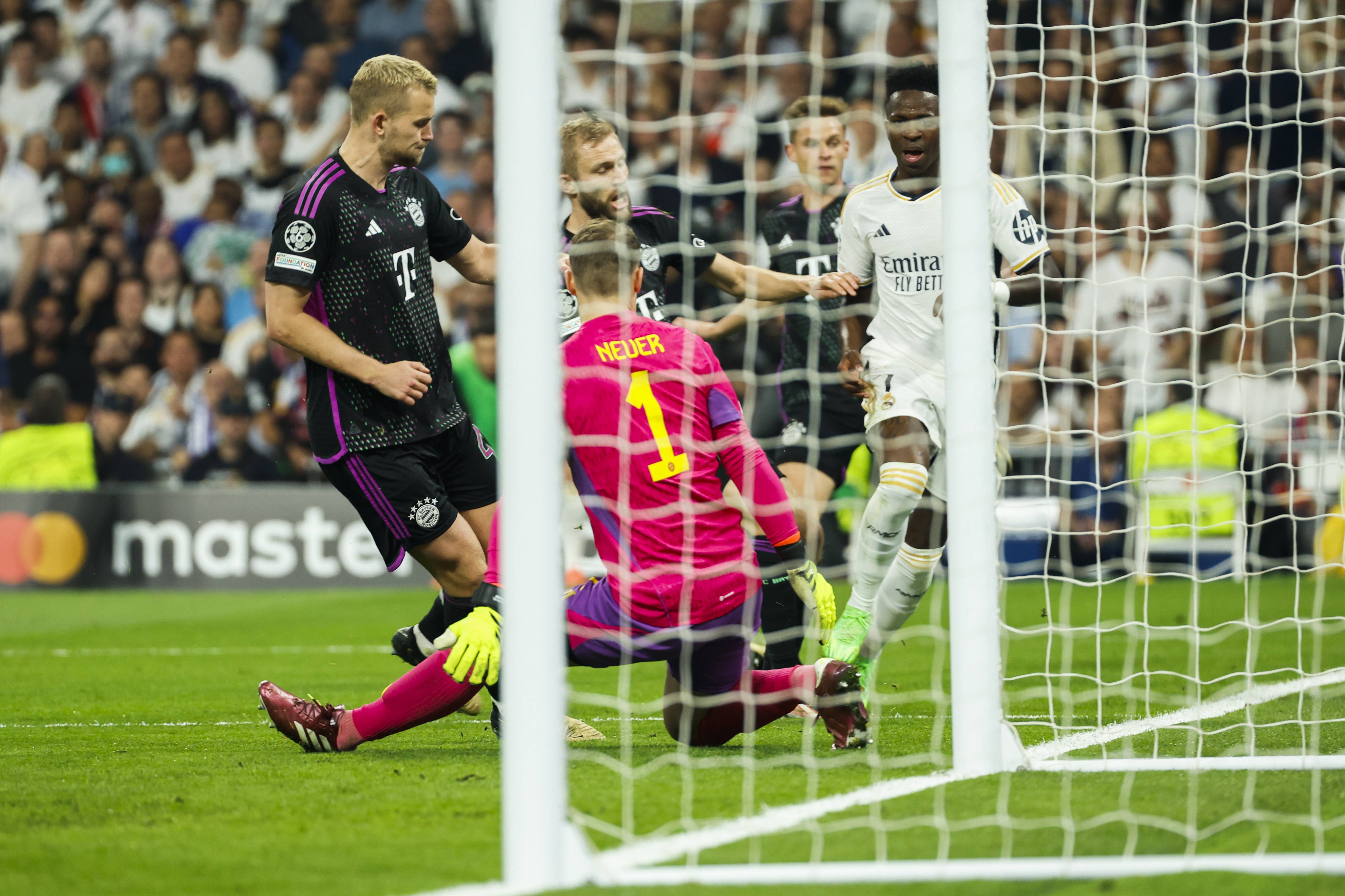 拜仁慕尼黑战胜皇马，挺进欧冠半决赛