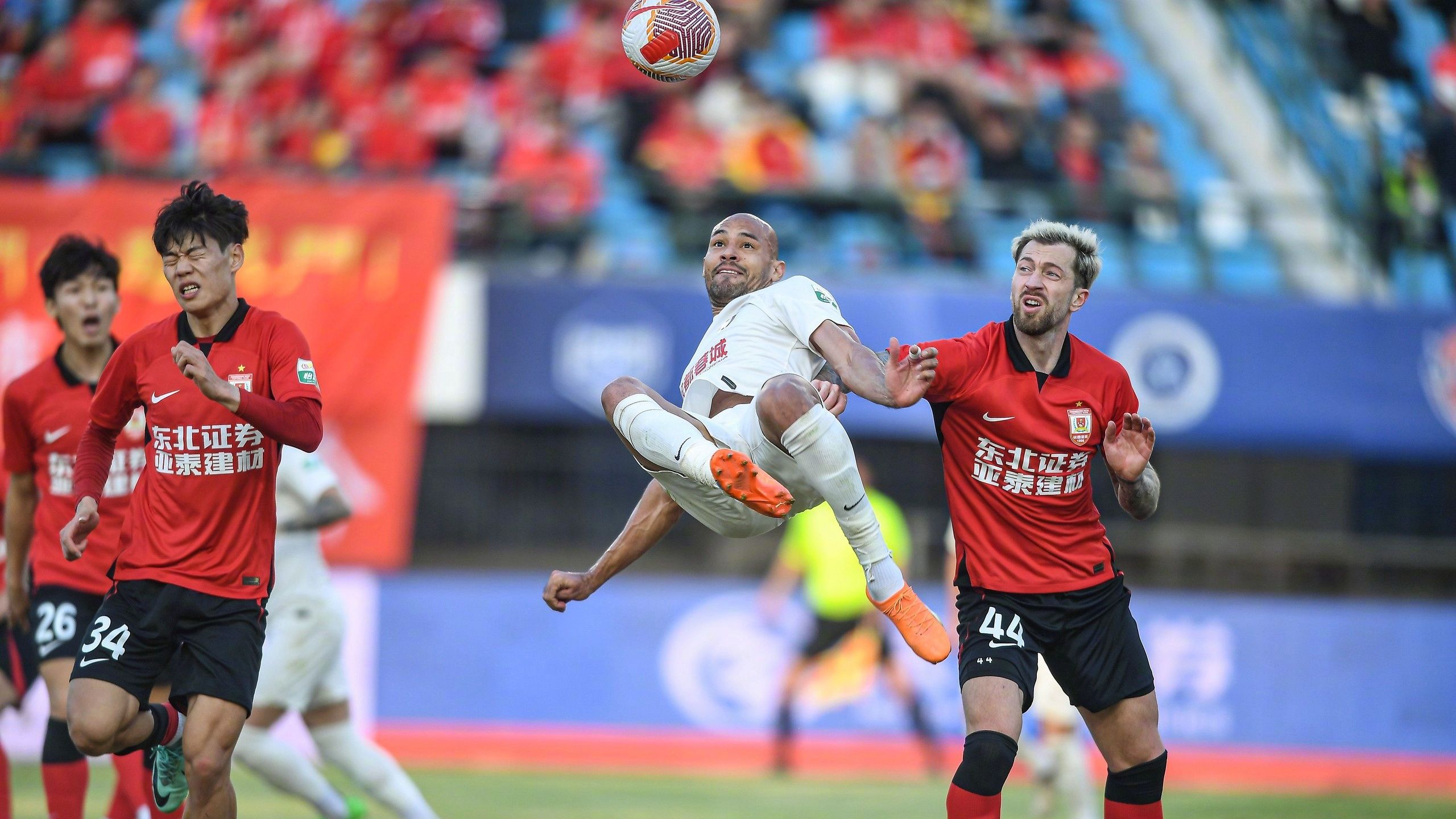 包含长春亚泰主场惨败,难以逆转颓势的词条 包含长春亚泰主场惨败,难以逆转颓势的词条