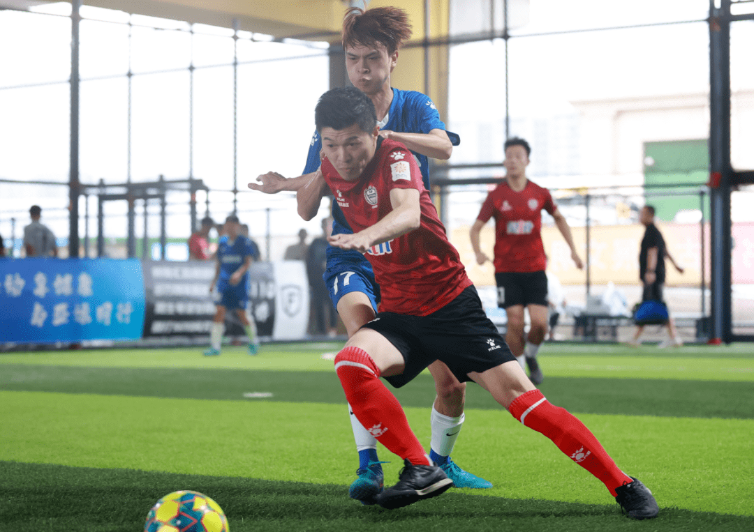 包含激烈竞争!强队力争晋级,争夺荣耀的词条 包含激烈竞争!强队力争晋级,争夺荣耀的词条