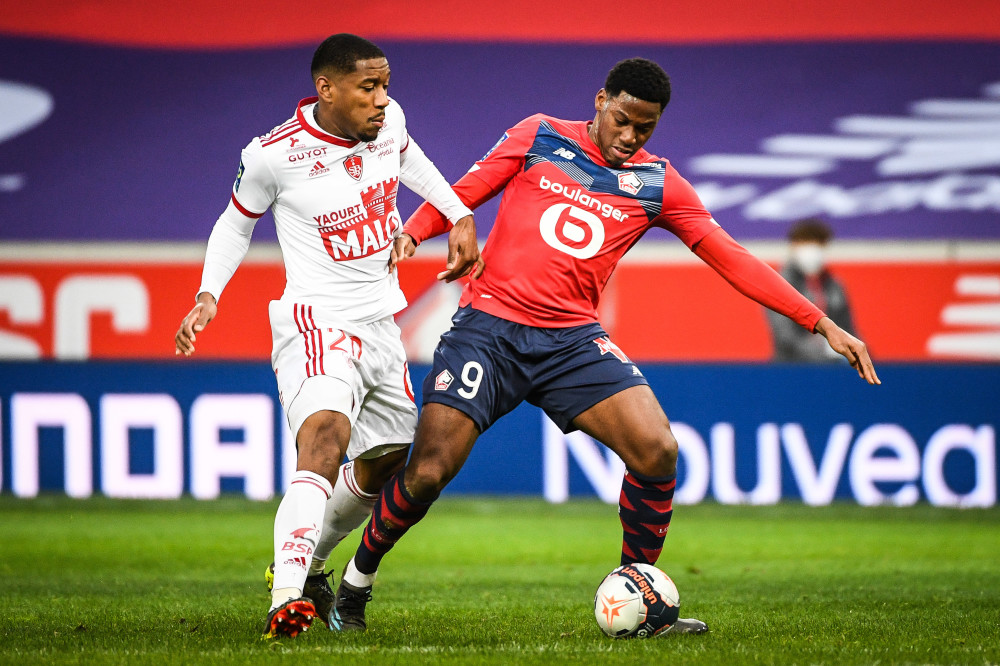 开云体育中国-里尔客场胜尼斯，暂时领先法甲积分榜的简单介绍