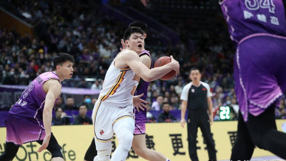 开云官网-包含山西队客场失利，球员状态低迷难以挽回的词条