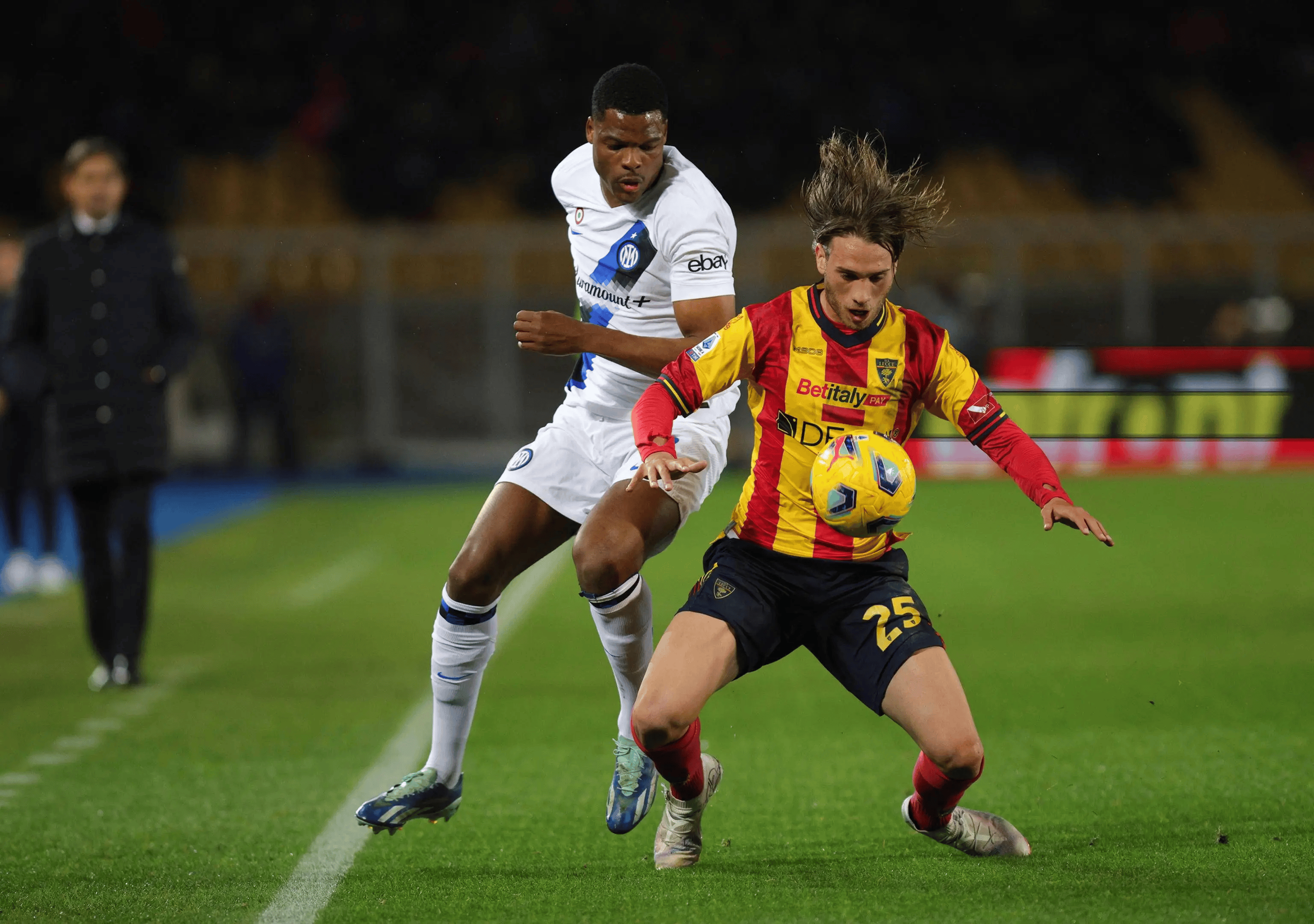 开云体育入口-罗马主场不敌AC米兰，遭遇连败危机的简单介绍