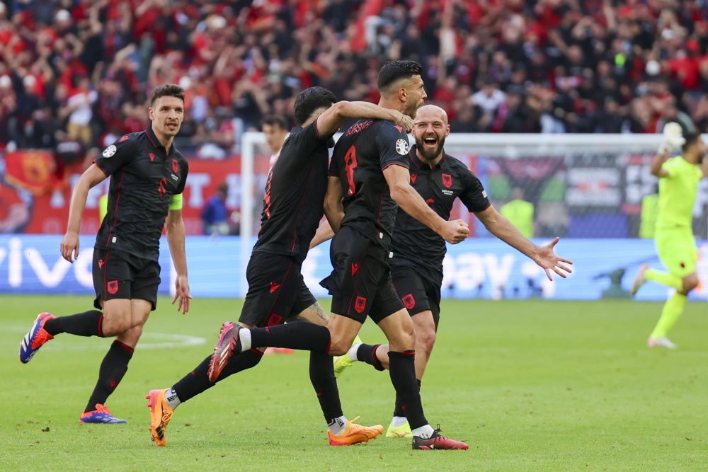 比利时名将再度破门,率队晋级欧洲杯半决赛 比利时名将再度破门,率队晋级欧洲杯半决赛