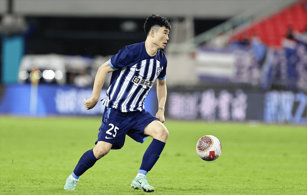 大赛引援,球队后防实力大增,凝聚战斗力!的简单介绍 大赛引援,球队后防实力大增,凝聚战斗力!的简单介绍