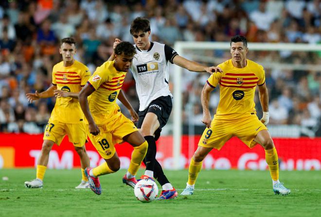 瓦伦西亚战平对手,保住领先优势的简单介绍 瓦伦西亚战平对手,保住领先优势的简单介绍