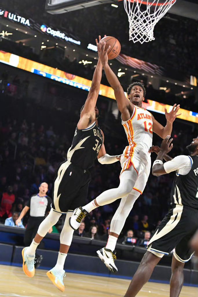 开云体育在线-老鹰逆转雄鹿：意外之胜让球迷惊喜的简单介绍