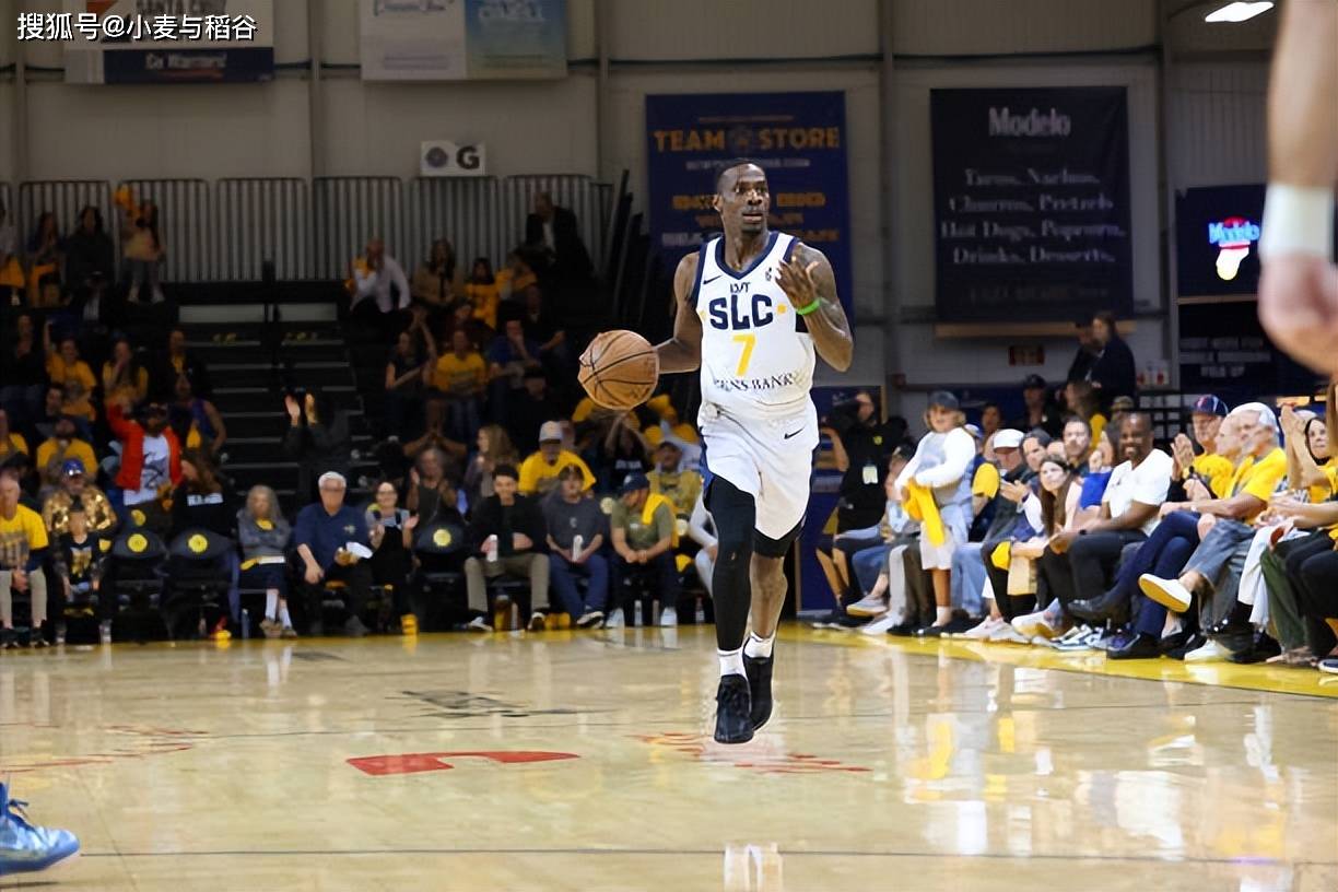 开云体育中国-关于爵士队控卫因伤缺席比赛球队被逼做出调整的信息
