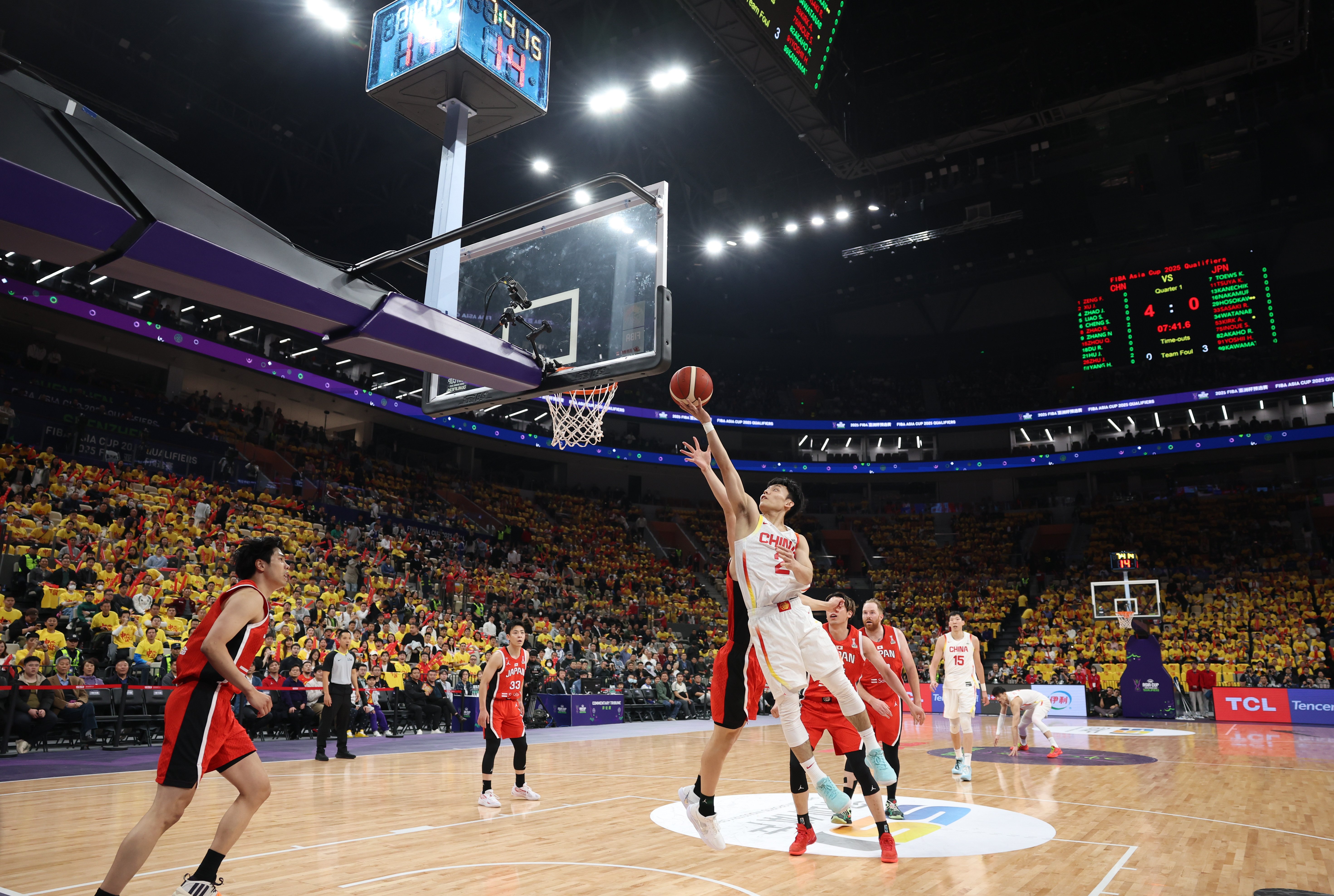 球队在关键比赛中击败对手,晋级下一轮 球队在关键比赛中击败对手,晋级下一轮