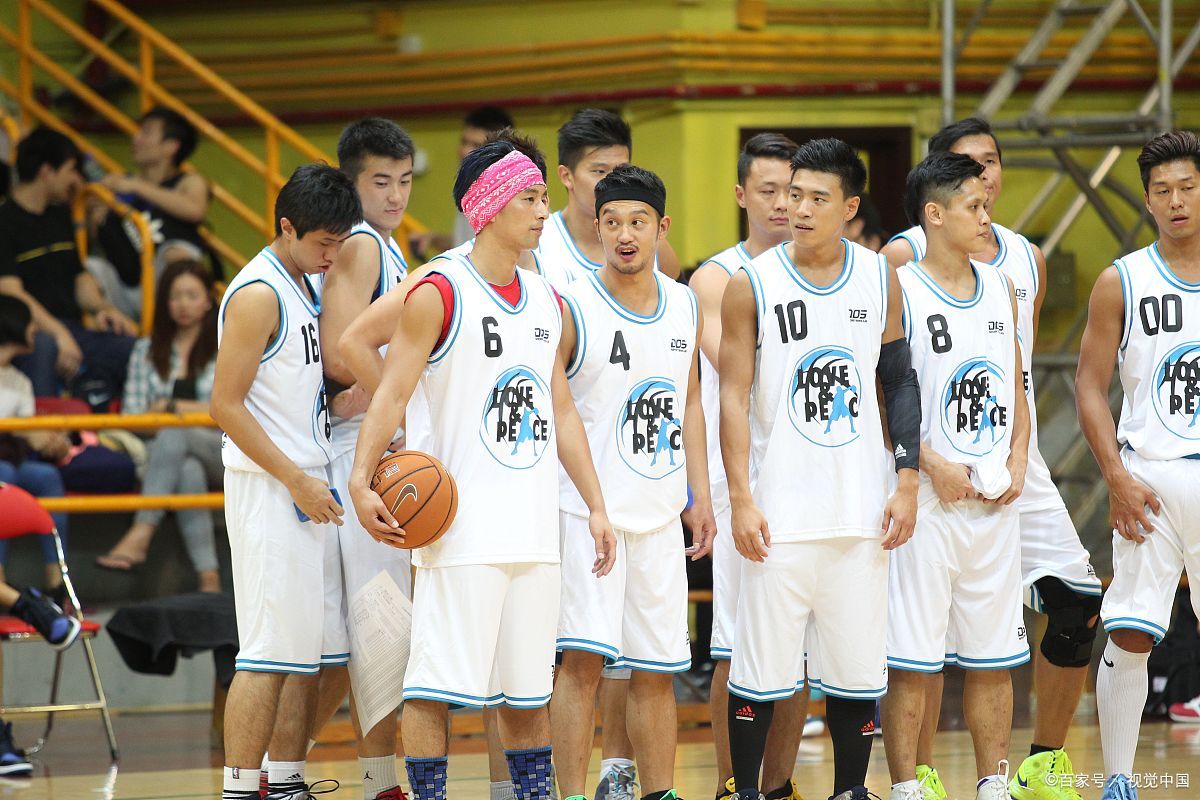 开云平台-双方球队在比赛中展现出色实力，成为焦点