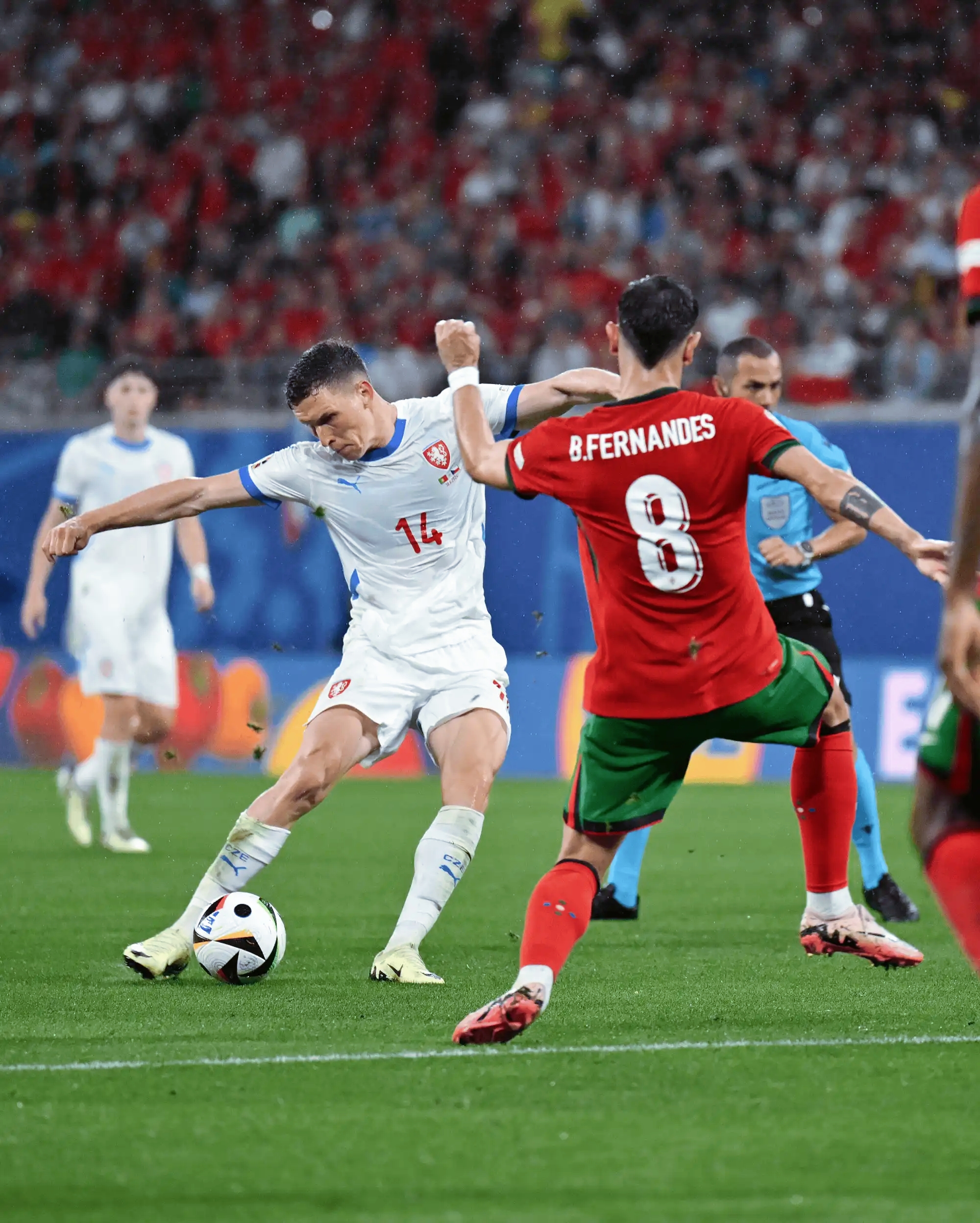 欧洲国家队磨砺基本功,备战大赛 欧洲国家队磨砺基本功,备战大赛