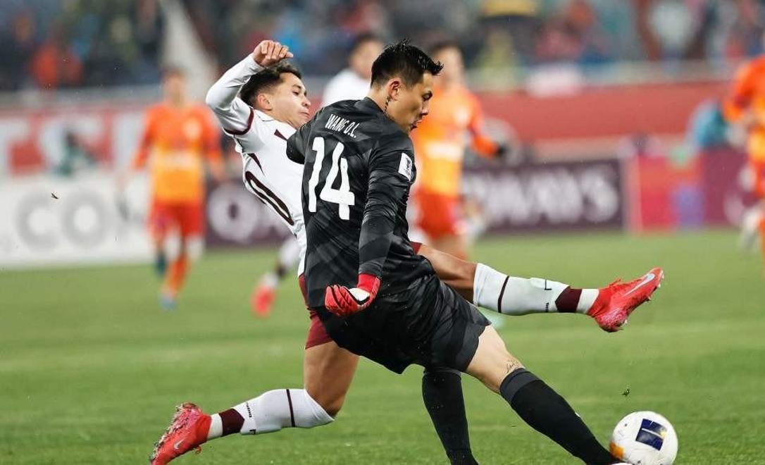 亚冠赛场对决,东亚球队好战猛 亚冠赛场对决,东亚球队好战猛