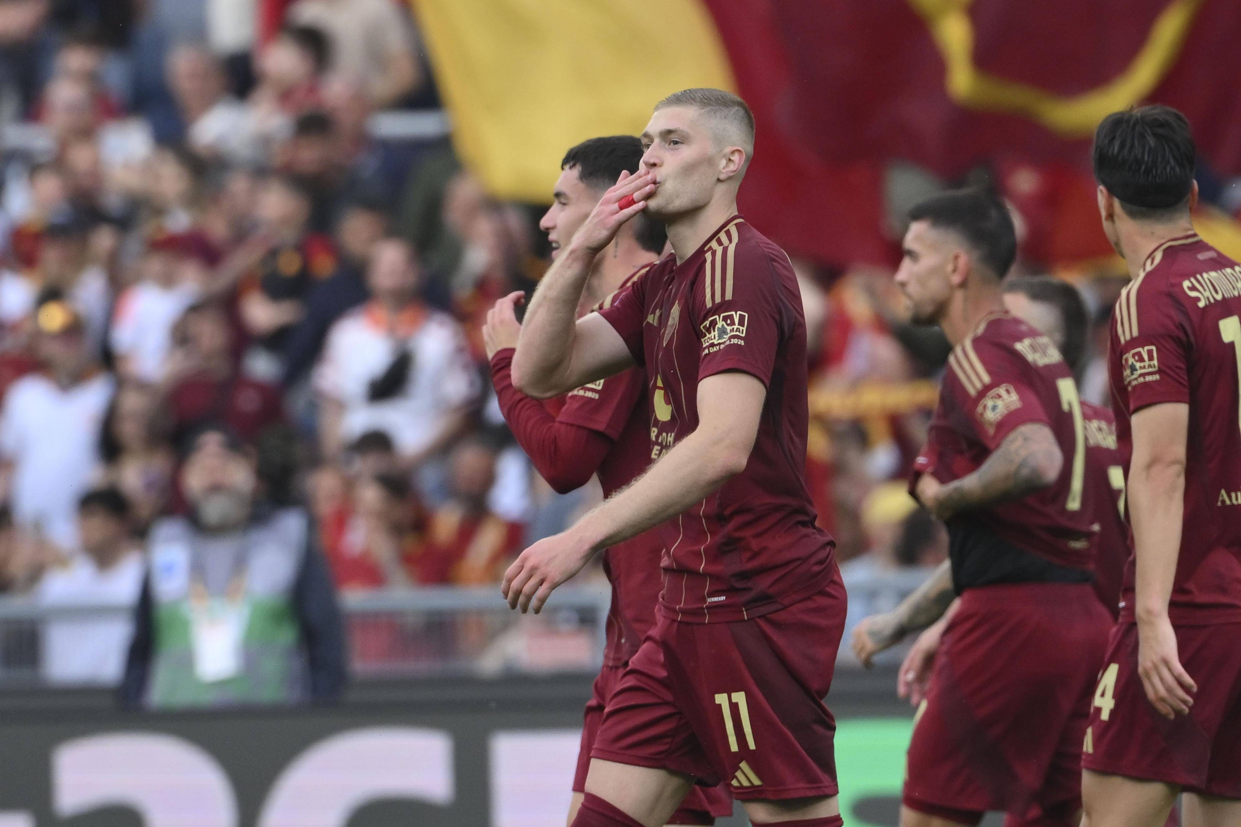 开云体育在线-包含从未想过的风光！欧冠比赛中的一幕幕令人惊叹的词条