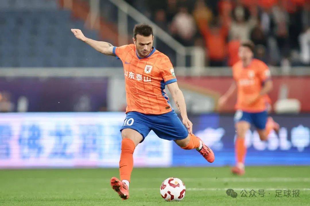 开云体育app-外援华丽进球,球场上火花四溅的简单介绍