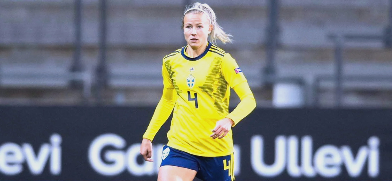 瑞典女足球员创造历史,成为赛场焦点 瑞典女足球员创造历史,成为赛场焦点