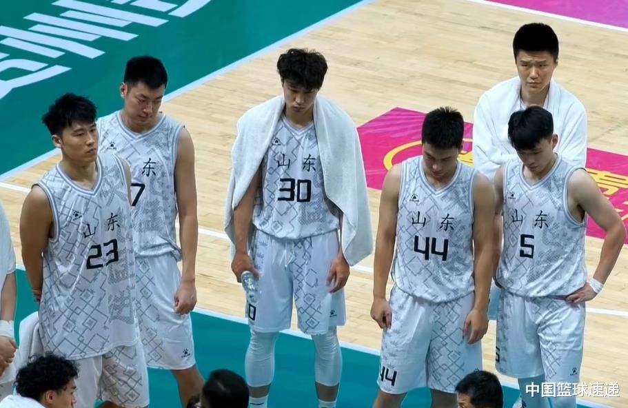 开云体育APP下载-山东队轻松取胜，领先优势明显