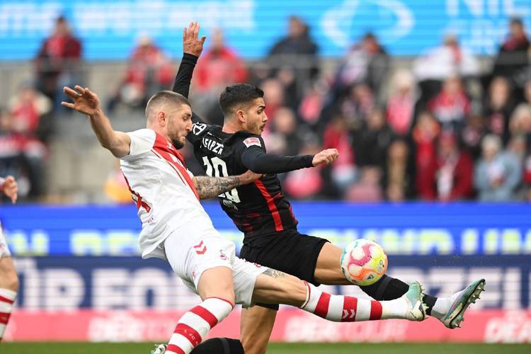 开云体育APP下载-包含谢菲联遭遇主场险胜，保住关键三分的词条