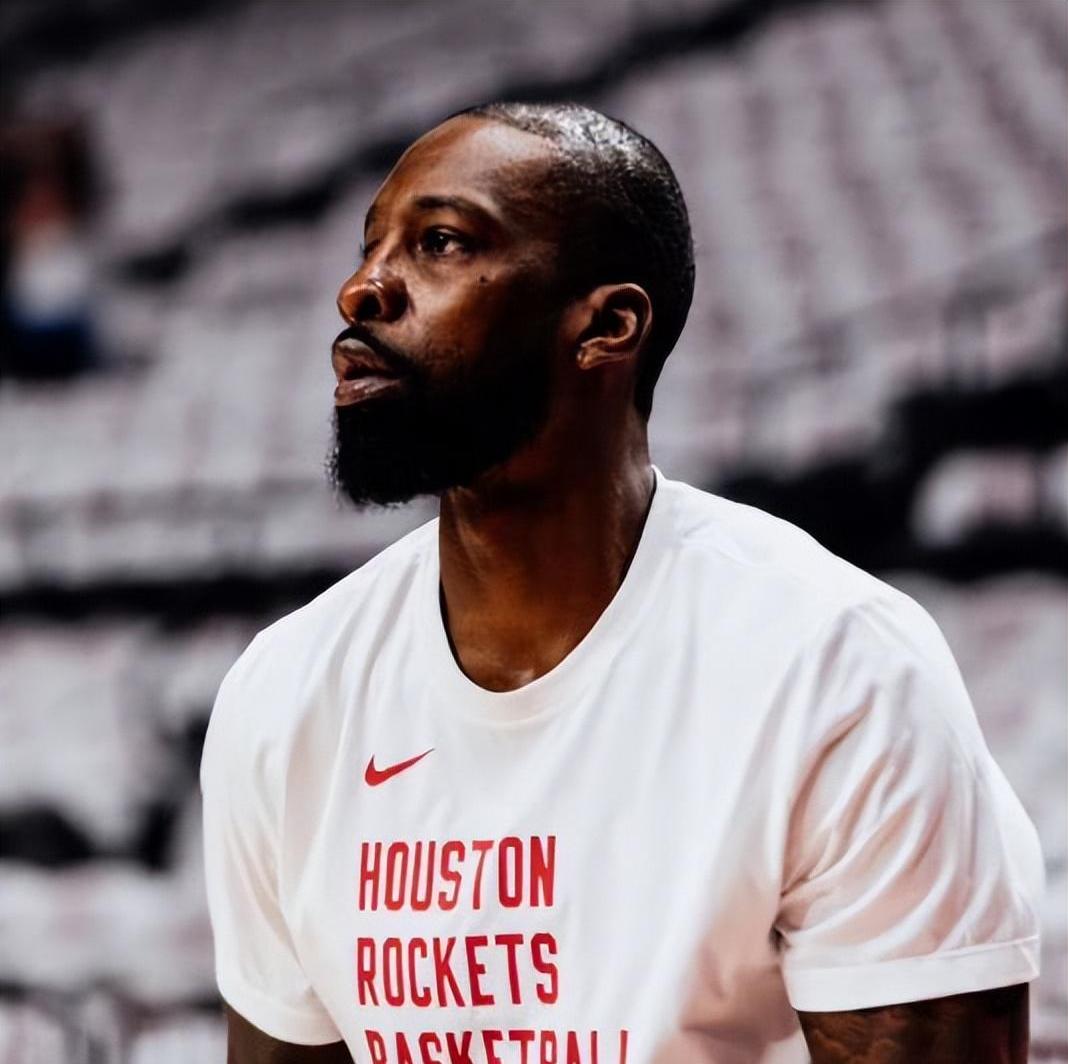 开云体育入口-埃瓦尔球员遭遇双料伤病，球队面临阵容调整的简单介绍