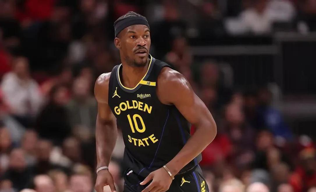 开云体育平台APP-包含雄鹿前锋个人纪录迎来破点，比赛表现无可挑剔的词条