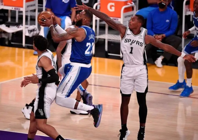 开云体育官网-高尔夫赛事中湖人战胜对手成功续约