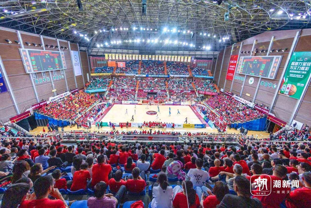 开云体育入口-国内联赛开战，球队实力角逐火爆全国的简单介绍