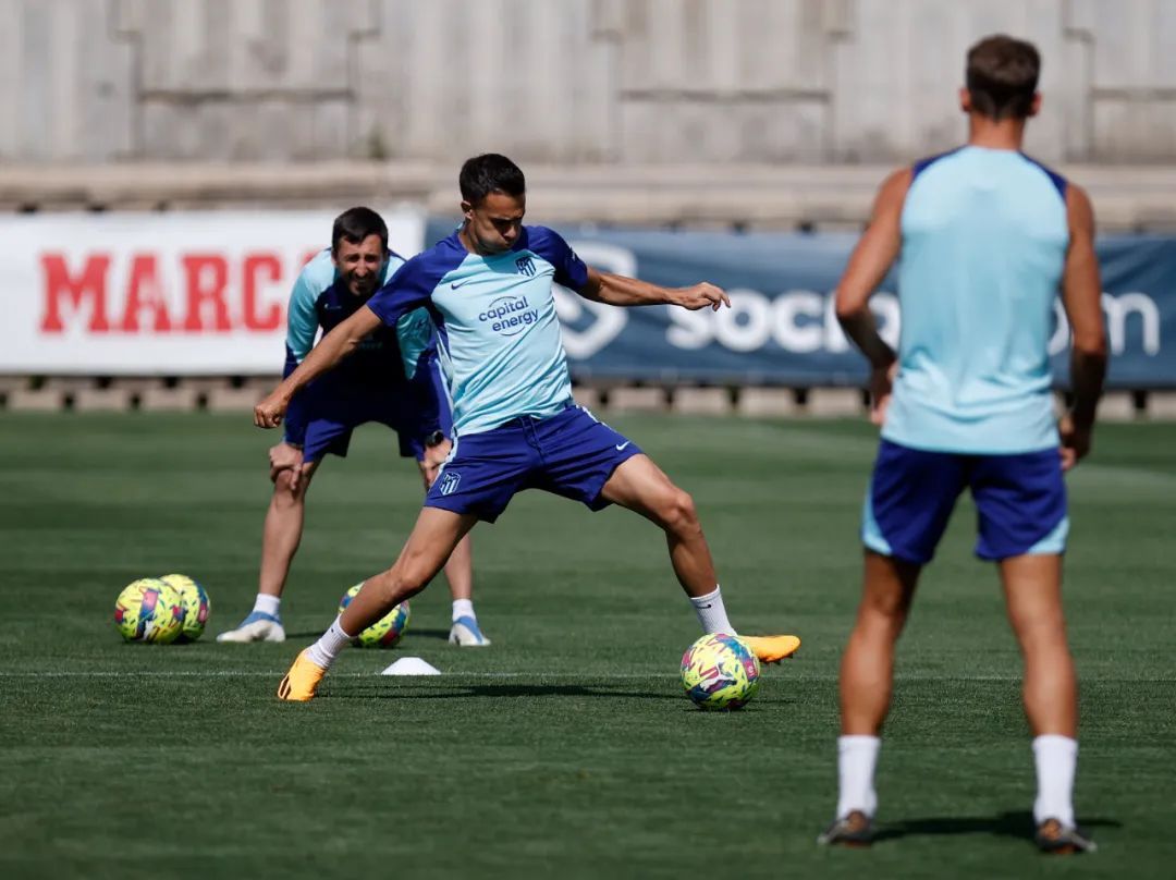 瑞典国家队迎战挪威国家队,争取胜利 瑞典国家队迎战挪威国家队,争取胜利