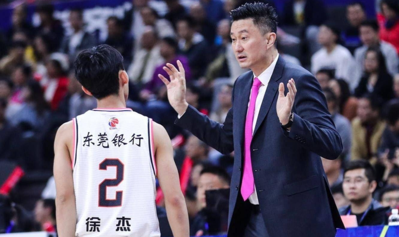 开云体育平台APP-包含阿尔梅里亚外援破门,助球队取得关键胜利的词条