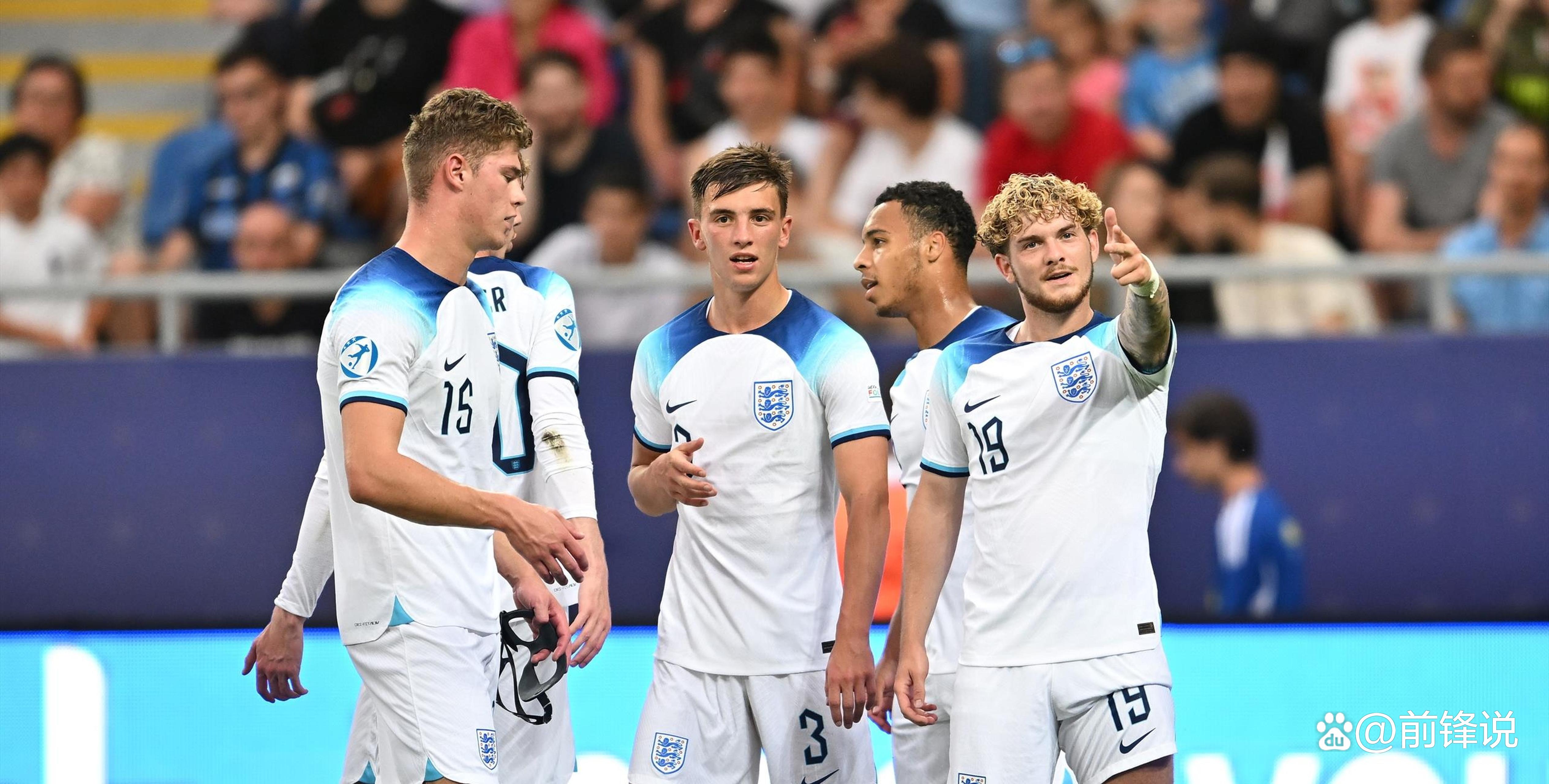 英格兰国家队再胜一场,锁定晋级淘汰赛资格 英格兰国家队再胜一场,锁定晋级淘汰赛资格