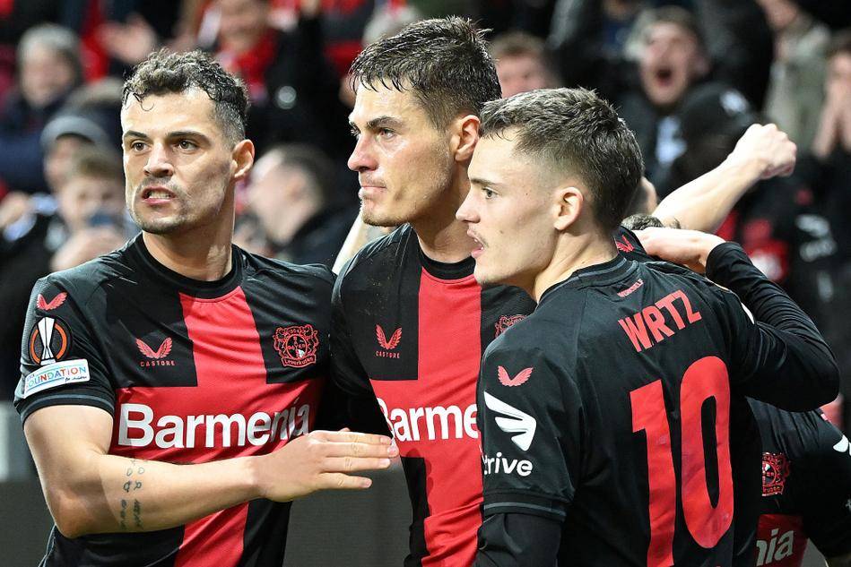 开云体育下载-勒沃库森爆冷不敌对手，遭遇两连败的简单介绍