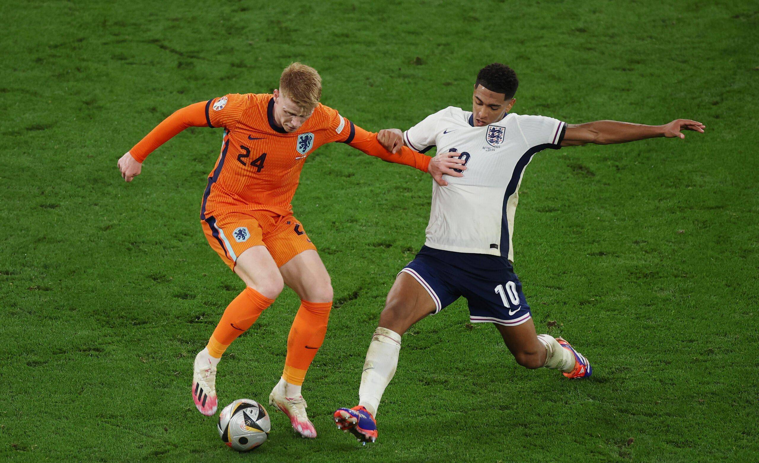 荷兰队大获全胜,德国队在欧洲锦标赛上失利的简单介绍 荷兰队大获全胜,德国队在欧洲锦标赛上失利的简单介绍