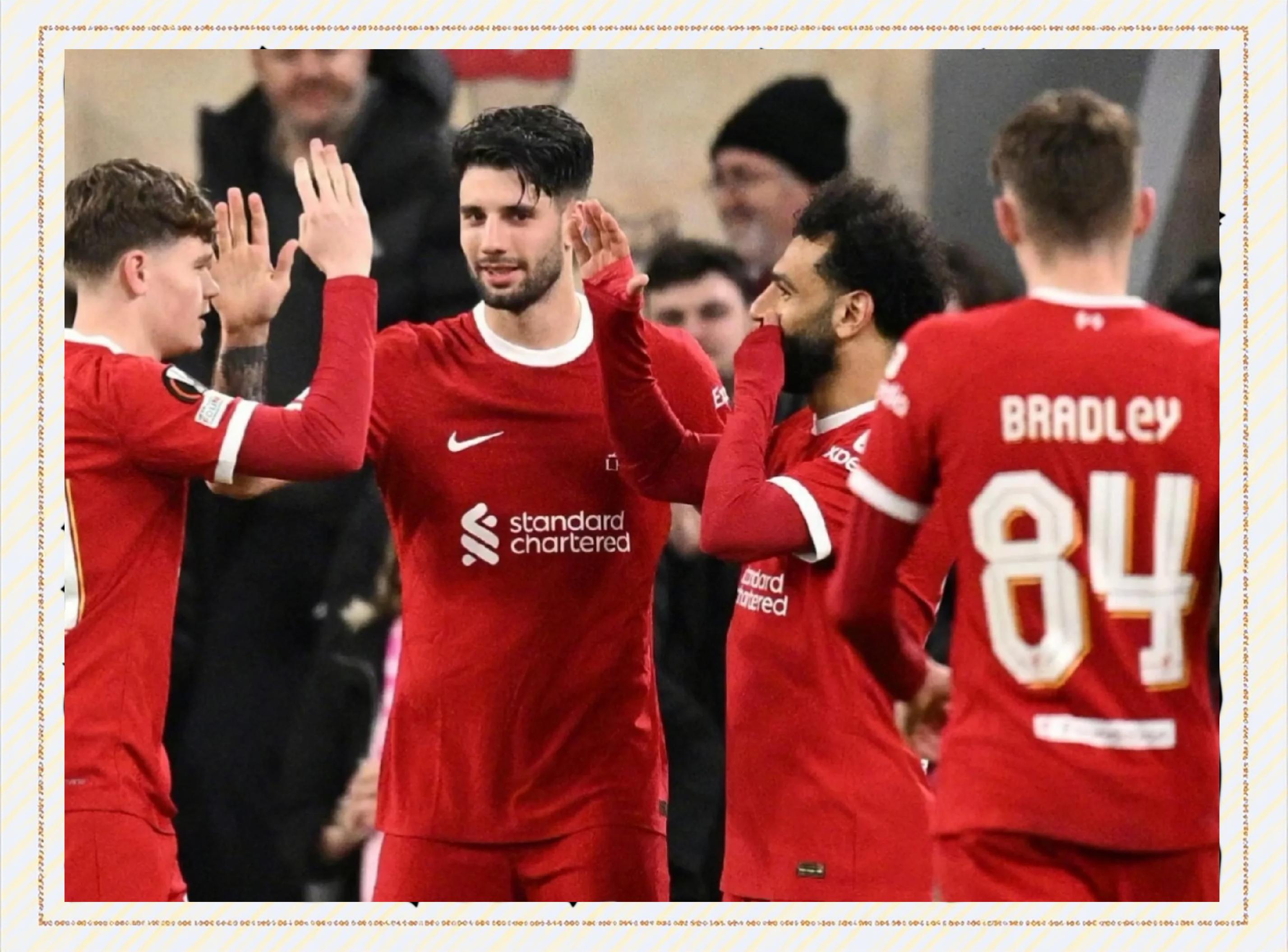 罗马客场战胜布拉格斯拉维亚,晋级十六强 罗马客场战胜布拉格斯拉维亚,晋级十六强