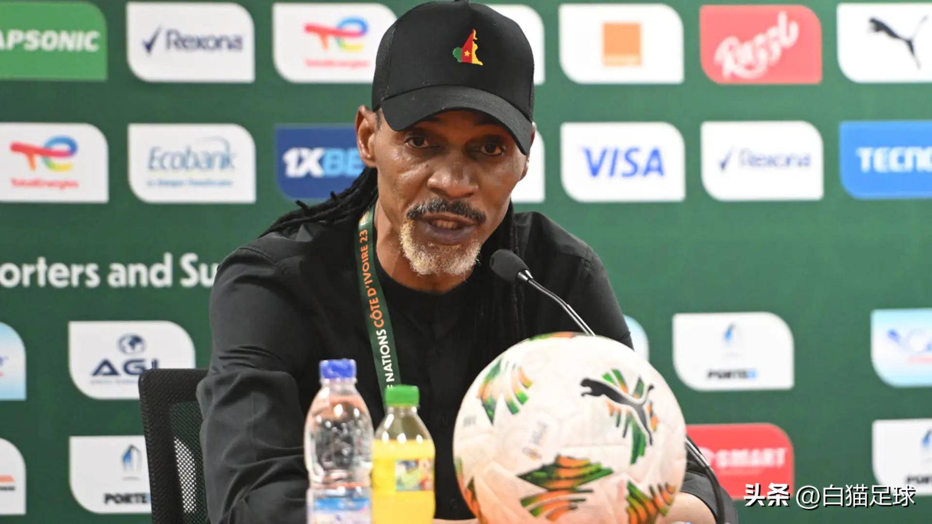 非洲足球传奇,展现技艺风采 非洲足球传奇,展现技艺风采