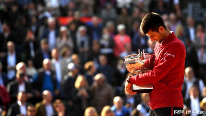 开云体育-包含法网碾压拉沃尔杯，蒂姆惊艳四座的词条