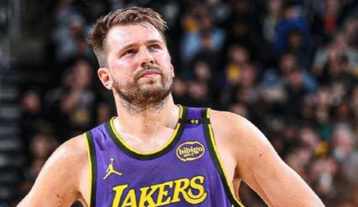 开云体育中国-新疆队鏖战天津队,东契奇高光表现