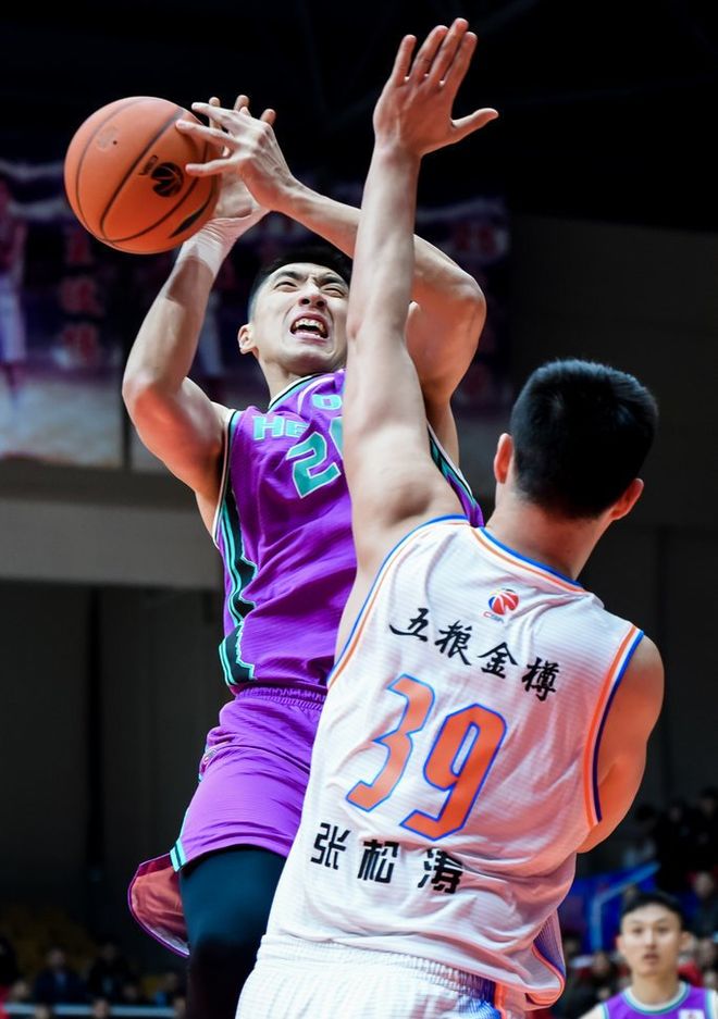 吉林队鏖战独行侠,陶汉林刷新纪录 吉林队鏖战独行侠,陶汉林刷新纪录