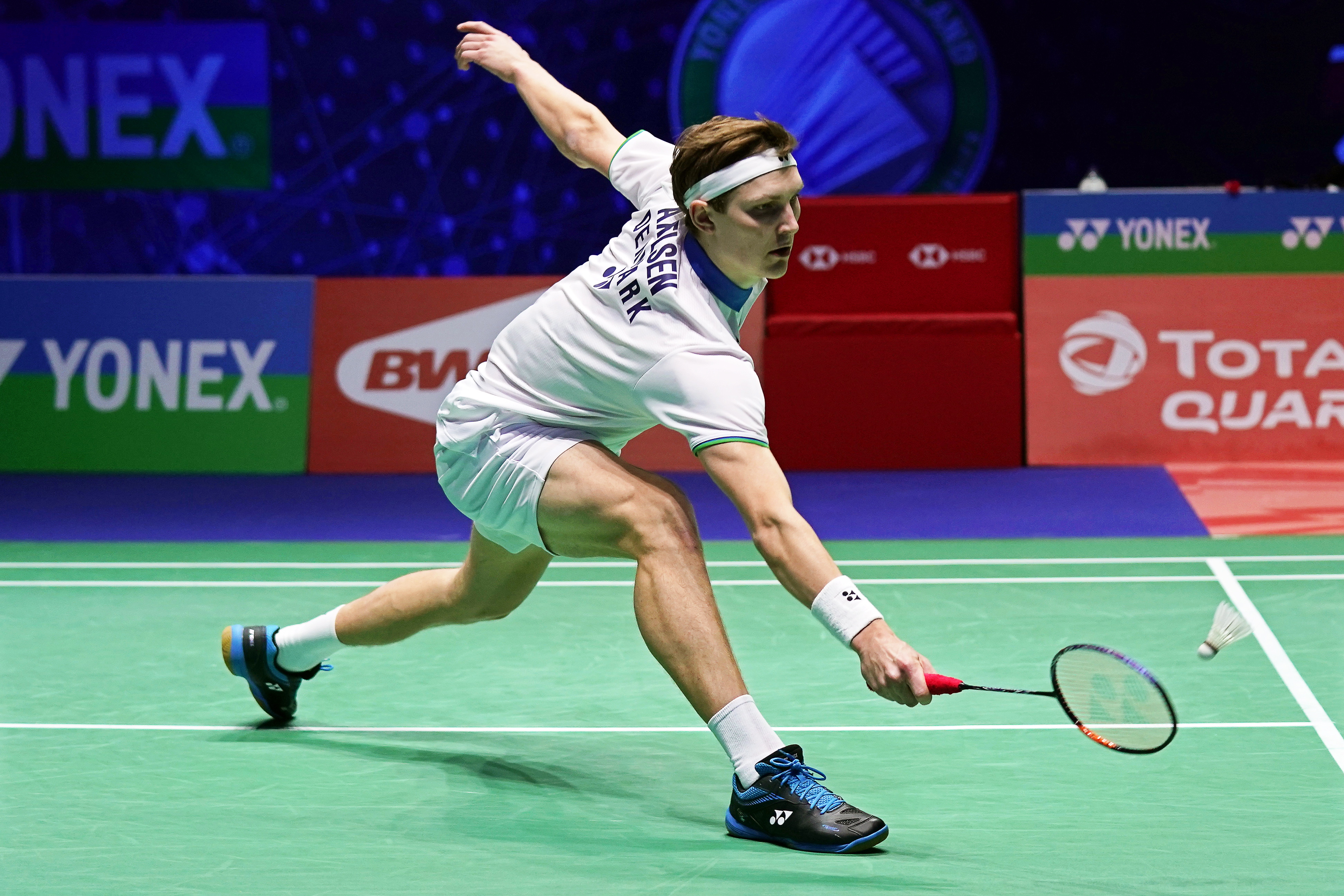 中国队鏖战马来西亚队，安赛龙扛起全队